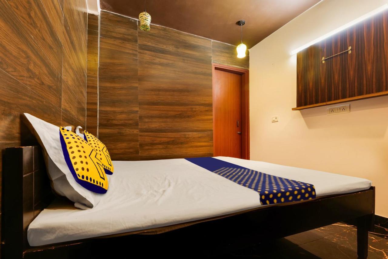 Oyo Flagship 81486 Hotel Mahalaxmi Guesthouse Nové Dillí Exteriér fotografie